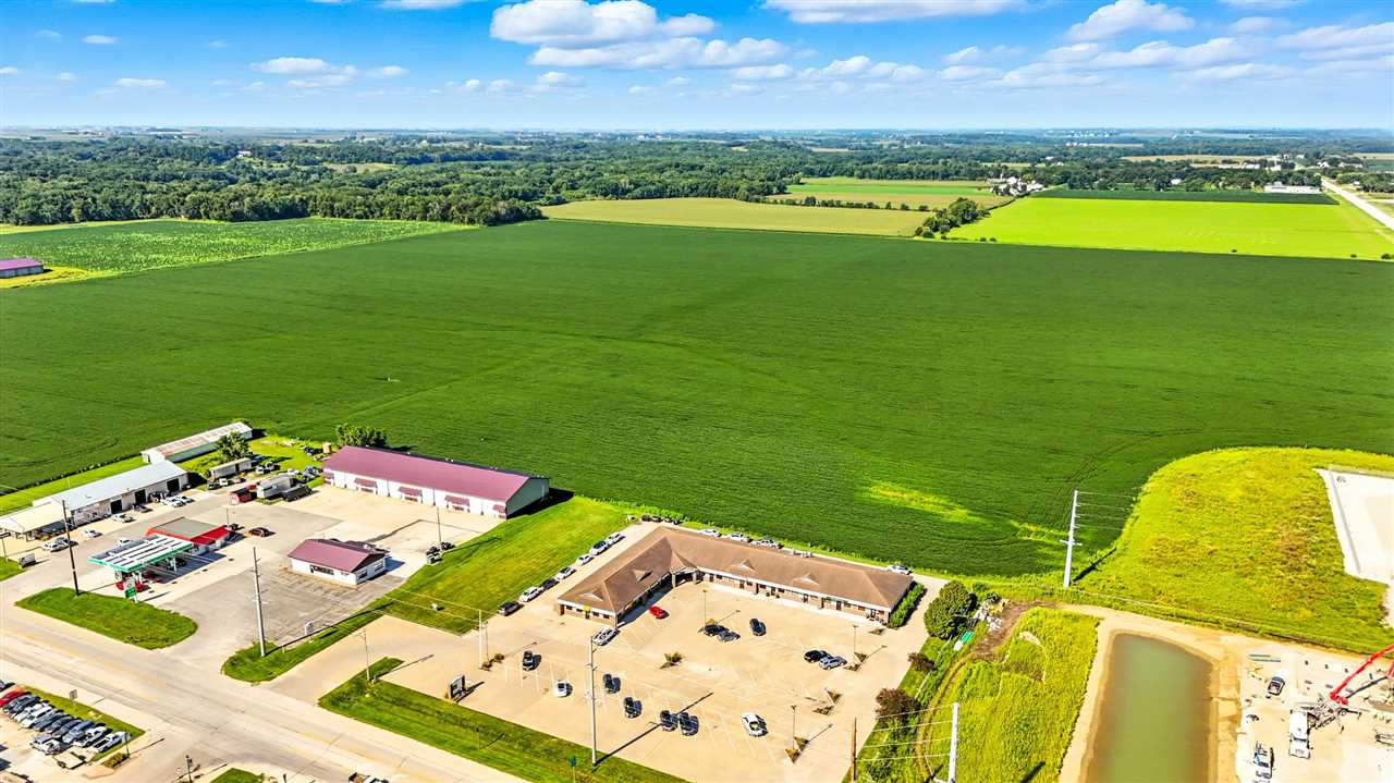 6 Acres M/l Parcel Q 1st Street Kalona IA 52247