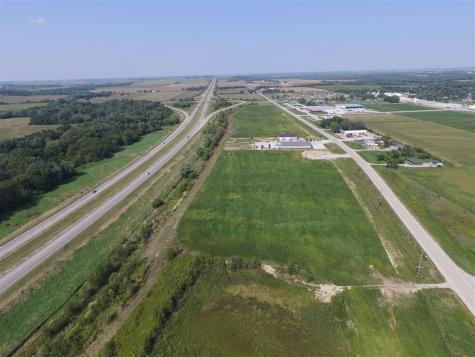 5231 Oak Crest Hill Road SE Hills IA 52235