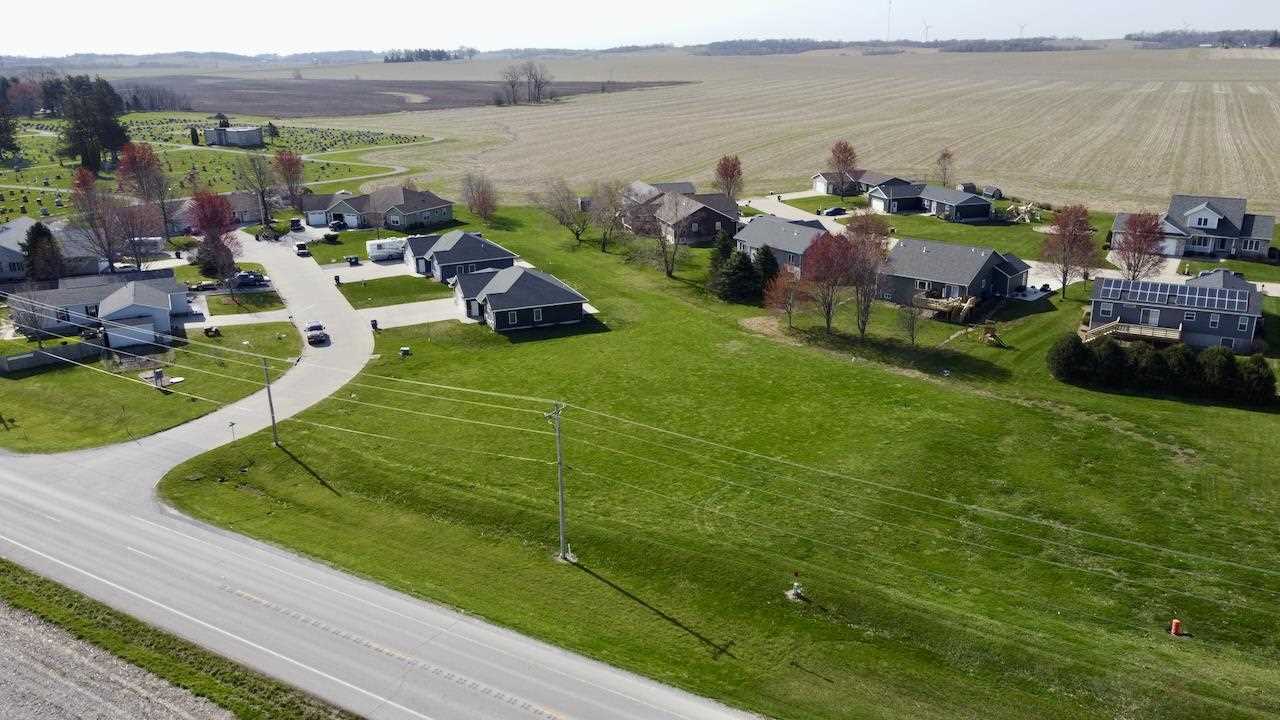 105 Fairlawn Court Marengo IA 52301