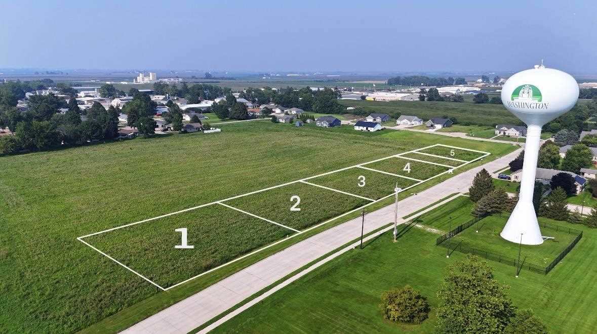 1402 E Adams Street Washington IA 52353