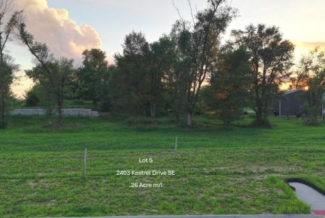 2403 Kestrel Drive SE Cedar Rapids IA 52403
