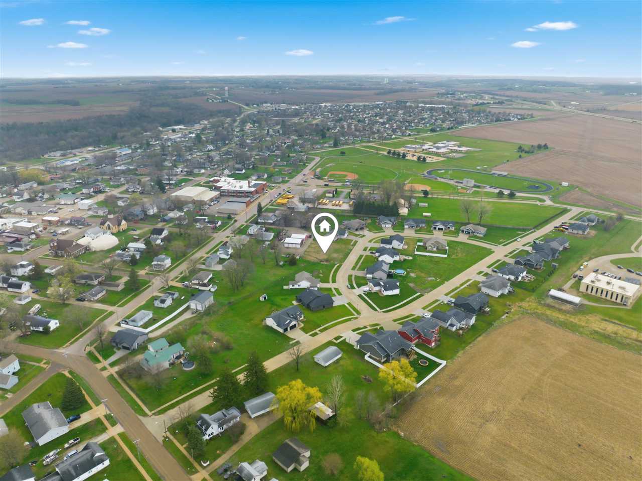 708 Pointer Circle Center Point IA 52213