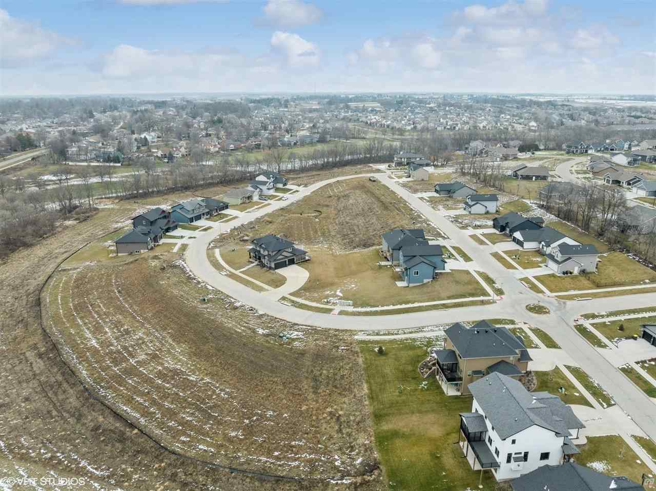 3996 Winnsboro Drive Iowa City IA 52245