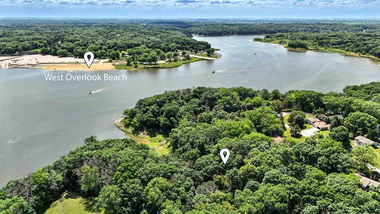 2771 Lake View NE Solon IA 52333
