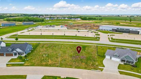 1817 Green Oak Court Tiffin IA 52340