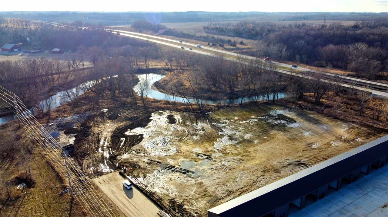 5317 Oak Crest Hill Road SE Hills IA 52235