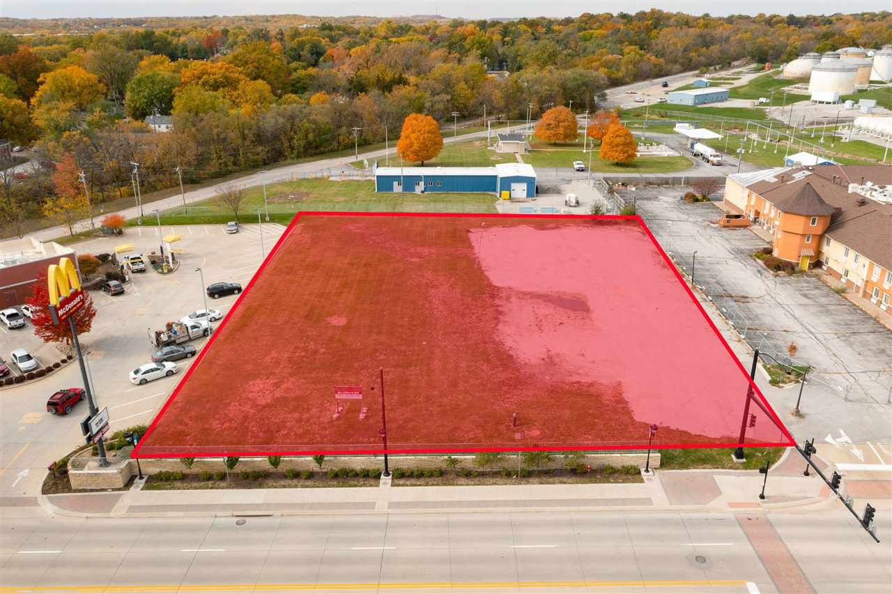 622-626 1st Avenue Coralville IA 52241