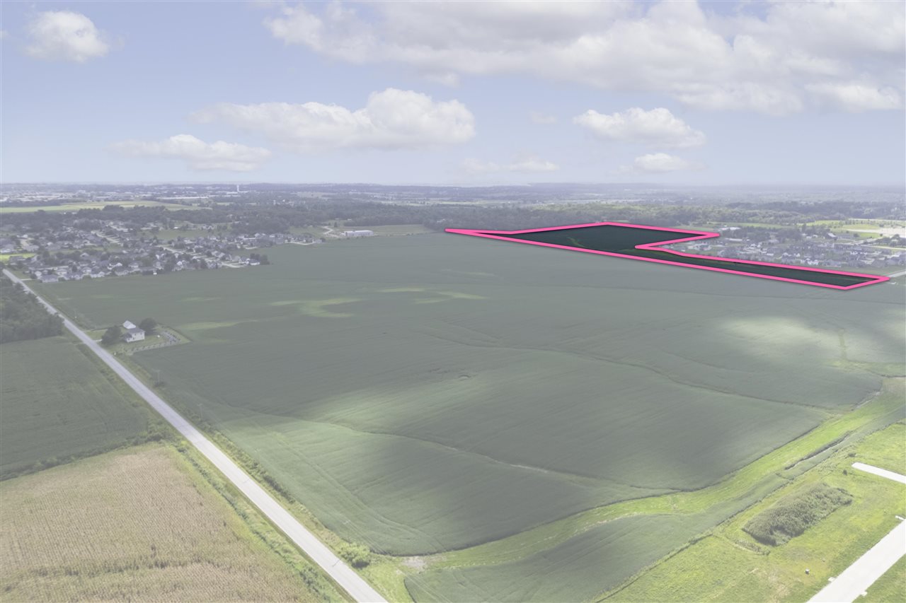 28.72 Acres M/l N Center Point Road Robins IA 52328