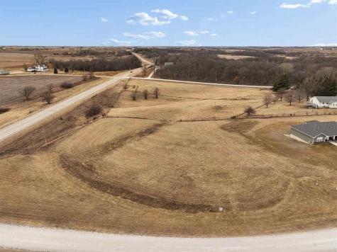 2819 W Drive Parnell IA 52325