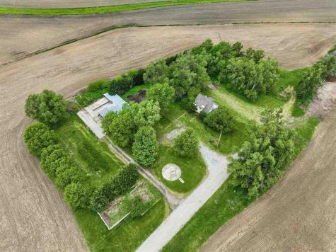 2221 S Avenue Williamsburg IA 52361