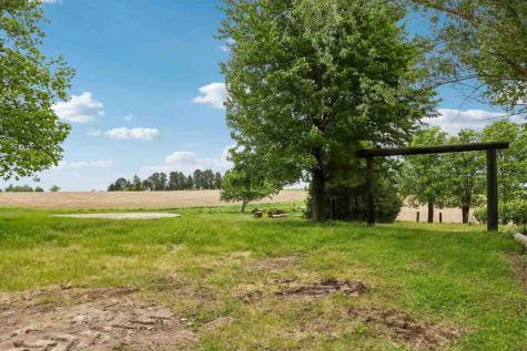 2221 S Avenue Williamsburg IA 52361
