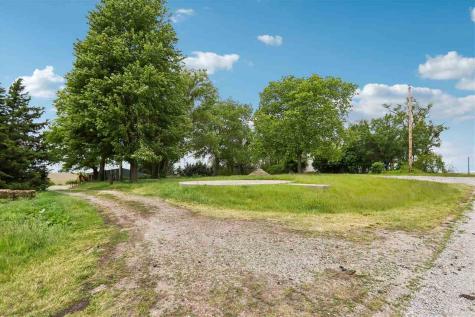 2221 S Avenue Williamsburg IA 52361