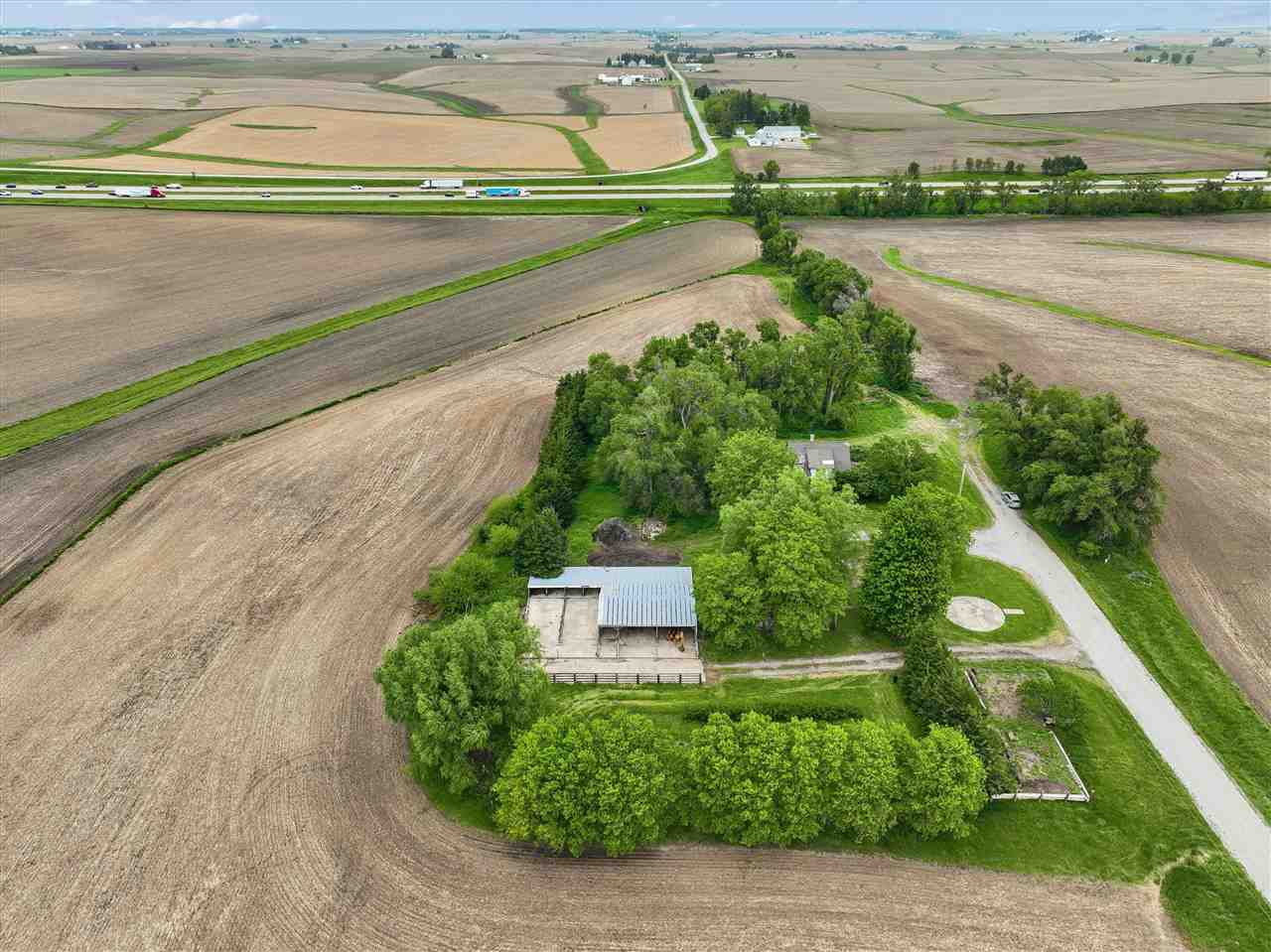 2221 S Avenue Williamsburg IA 52361