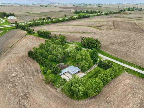2221 S Avenue Williamsburg IA 52361