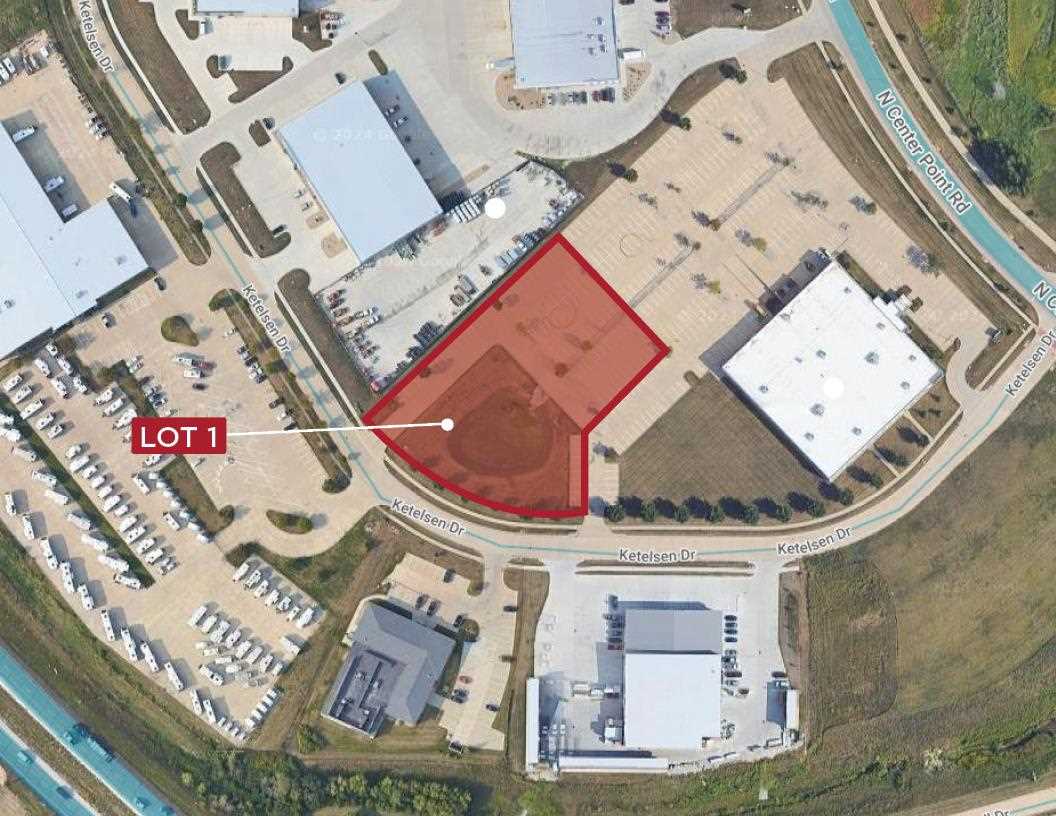 1450 N Center Point Road - Lot 1 Hiawatha IA 52233