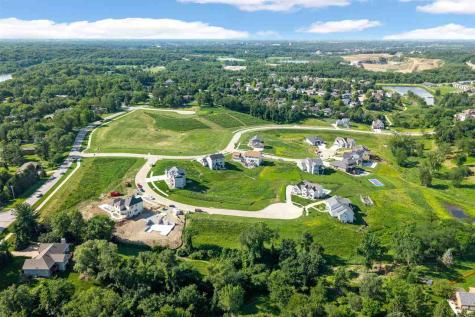 592 Auburn Ridge Road Coralville IA 52241