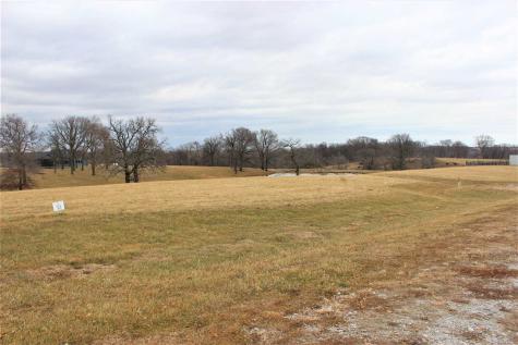 2825 W Court Parnell IA 52325