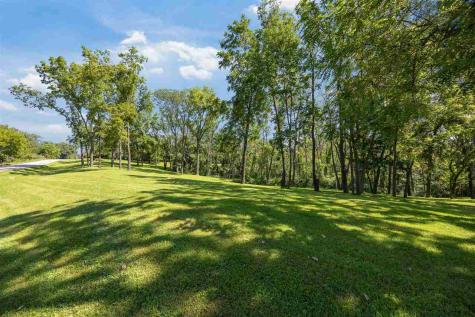 Lot 2/outlot B Breza First Subdivision Solon IA 52333