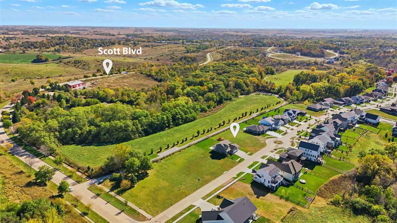 1404 Tamarack Trail Iowa City IA 52245