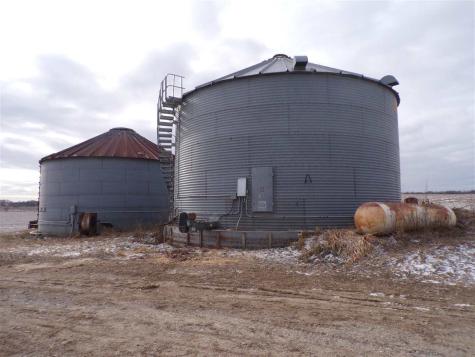 1616 270th Street Tipton IA 52772