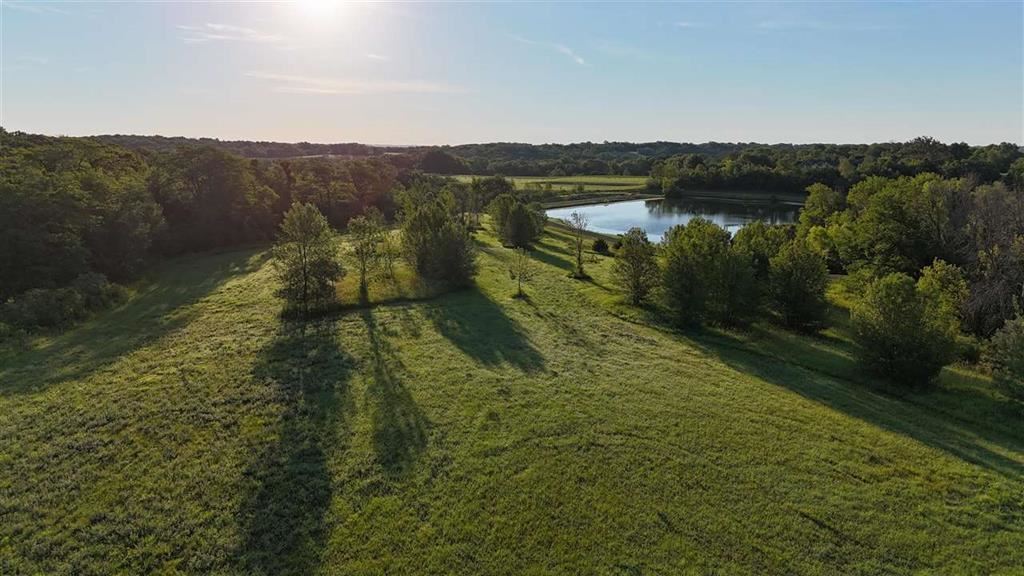 4.8 Acres Westwood Court Kalona IA 52247