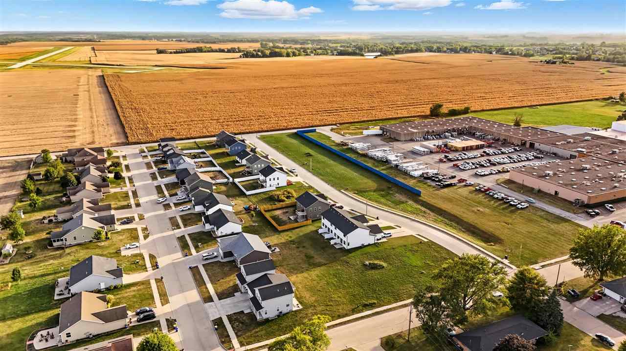 S 11th Ave / E Tyler Street Washington IA 52353