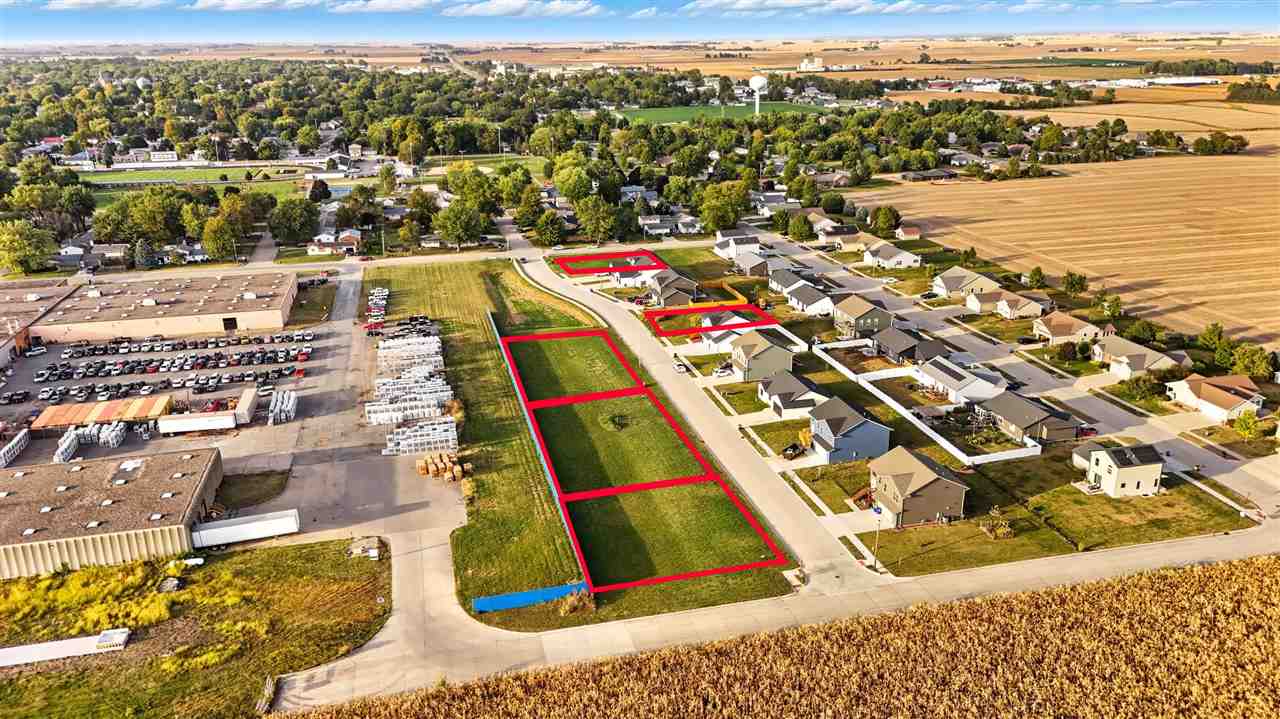 S 11th Ave / E Tyler Street Washington IA 52353