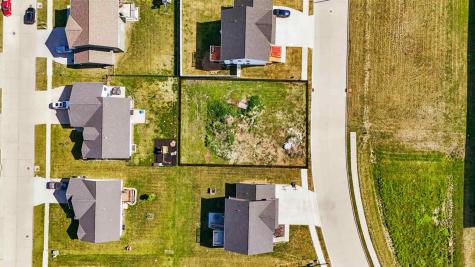 S 11th Ave / E Tyler Street Washington IA 52353
