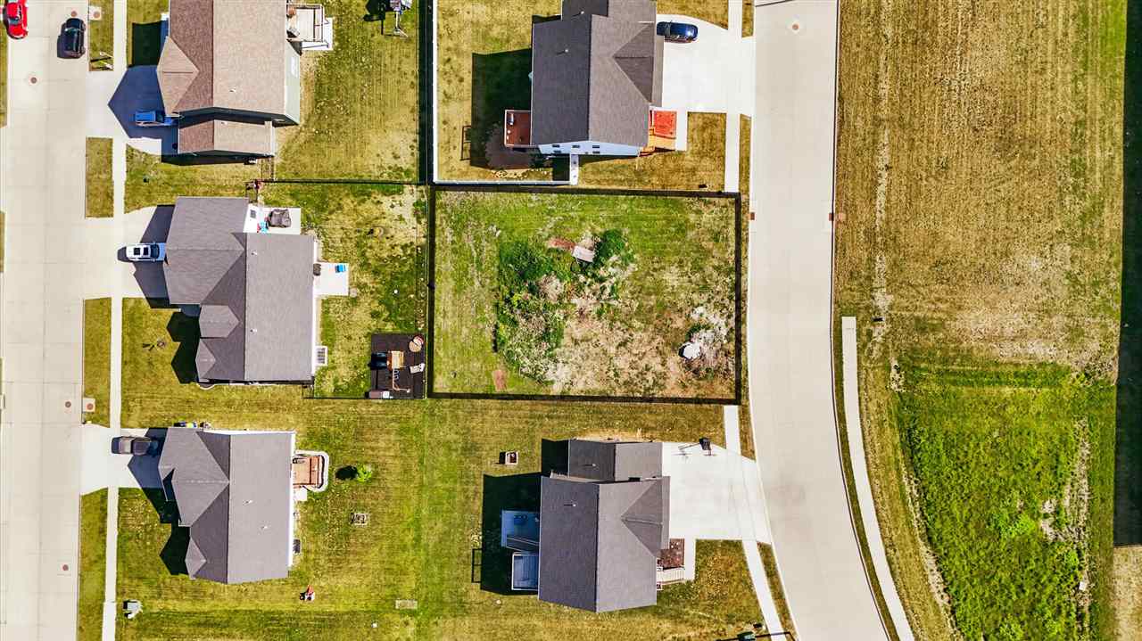 S 11th Ave / E Tyler Street Washington IA 52353