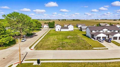 S 11th Ave / E Tyler Street Washington IA 52353