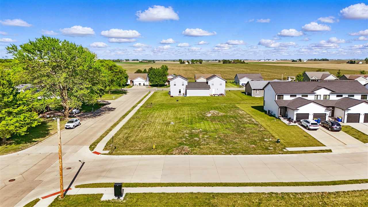 S 11th Ave / E Tyler Street Washington IA 52353