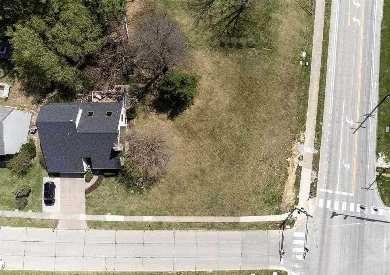 2377 Cae Drive Iowa City IA 52246