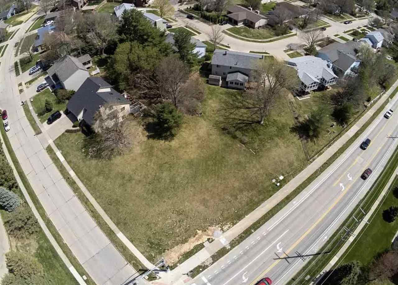 2377 Cae Drive Iowa City IA 52246