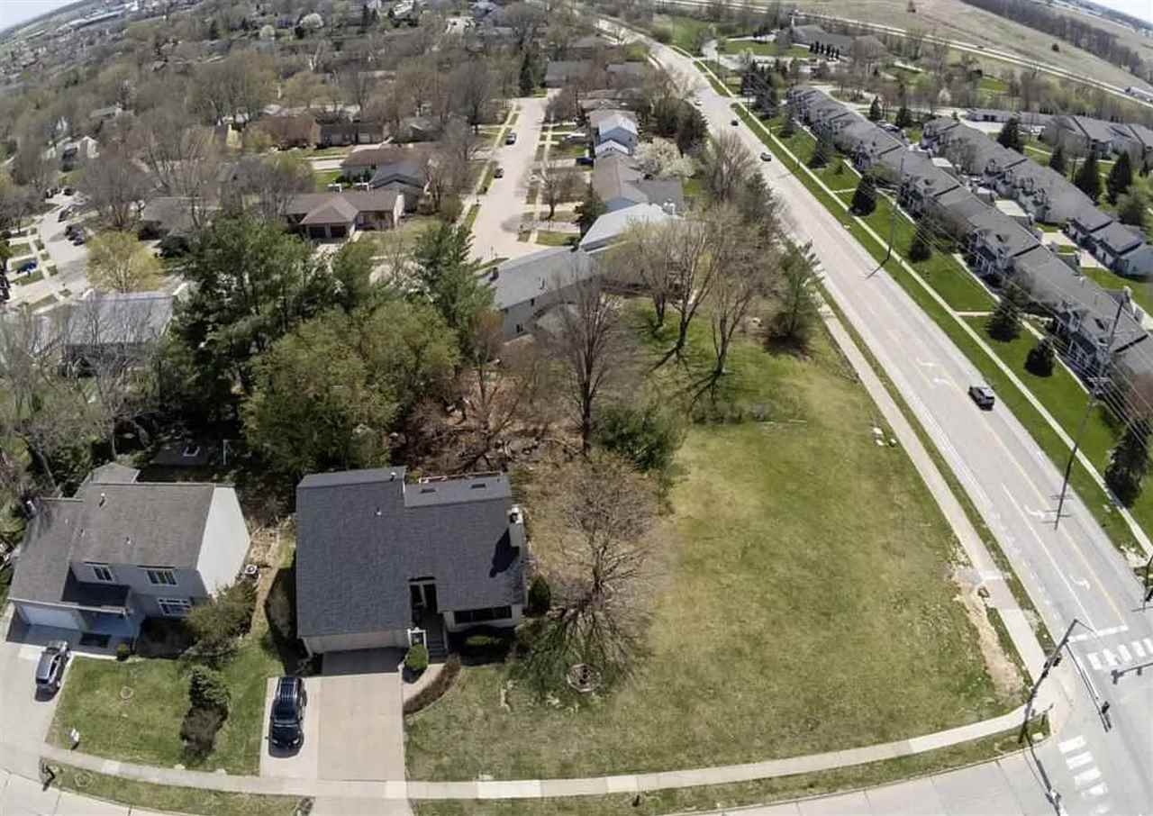 2377 Cae Drive Iowa City IA 52246
