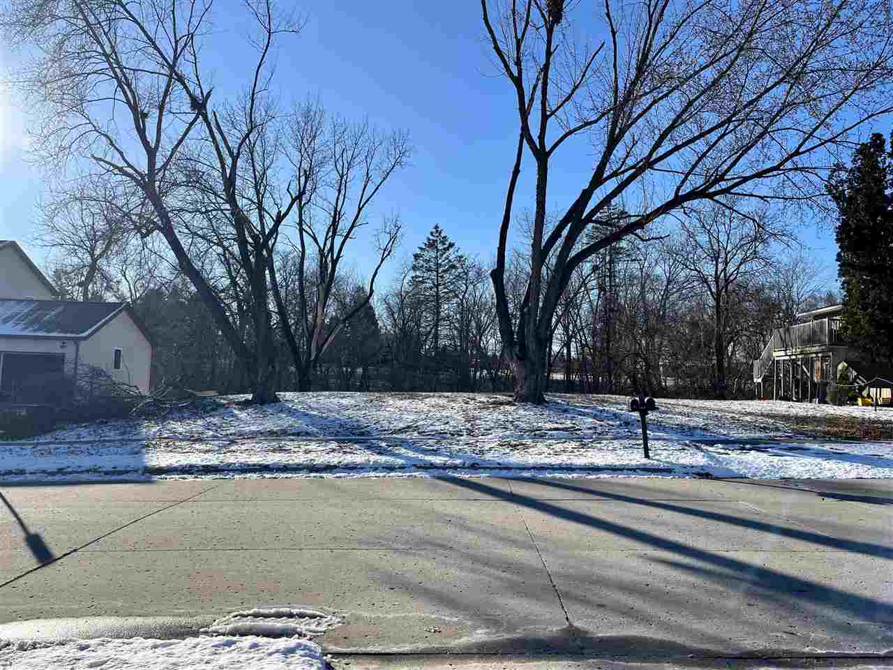 1445 Valley View Drive Coralville IA 52241