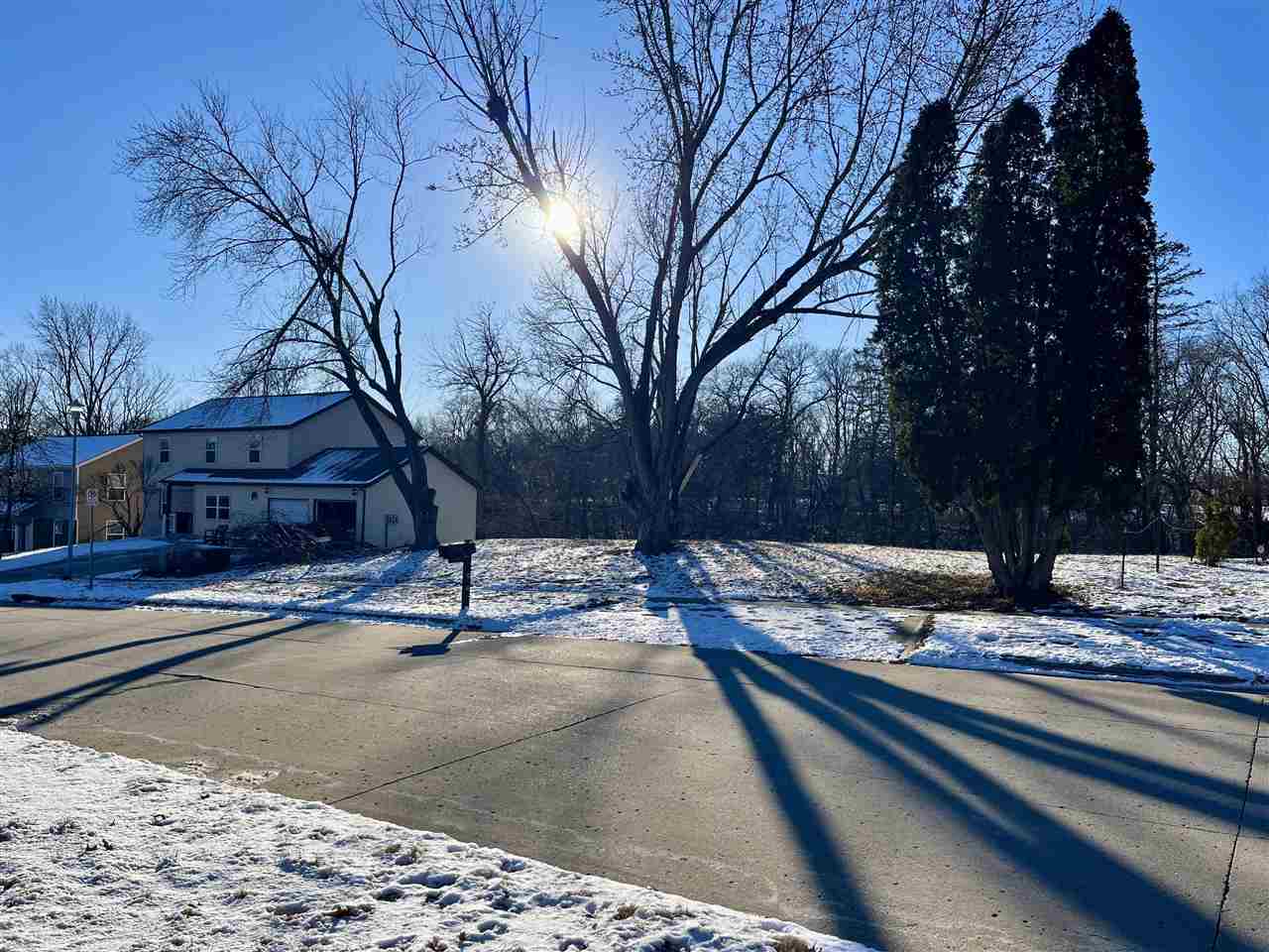 1445 Valley View Drive Coralville IA 52241