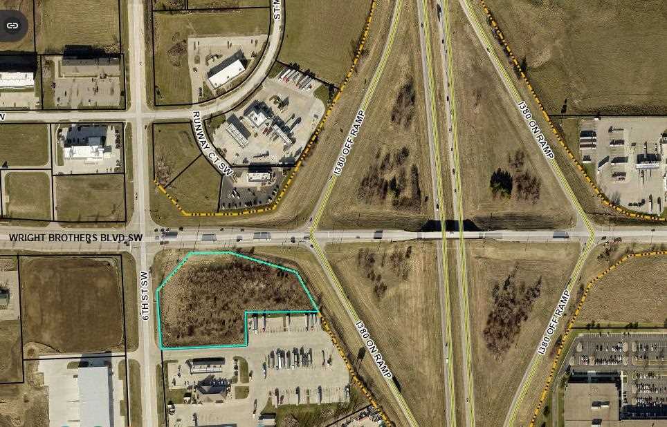 8905 6th Street SW Cedar Rapids IA 52404