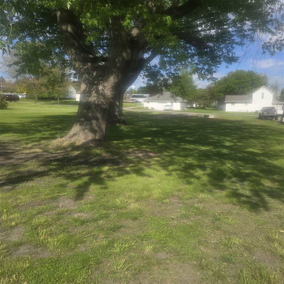 111 N High Avenue Oxford IA 52322