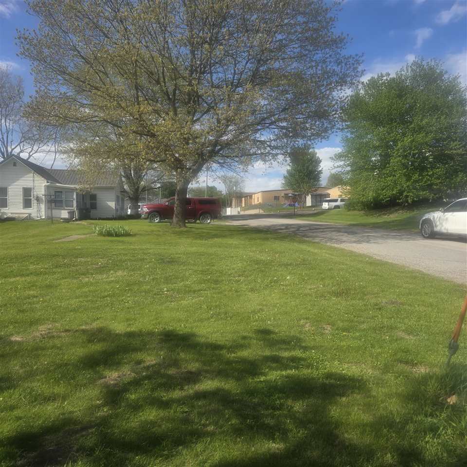 111 N High Avenue Oxford IA 52322