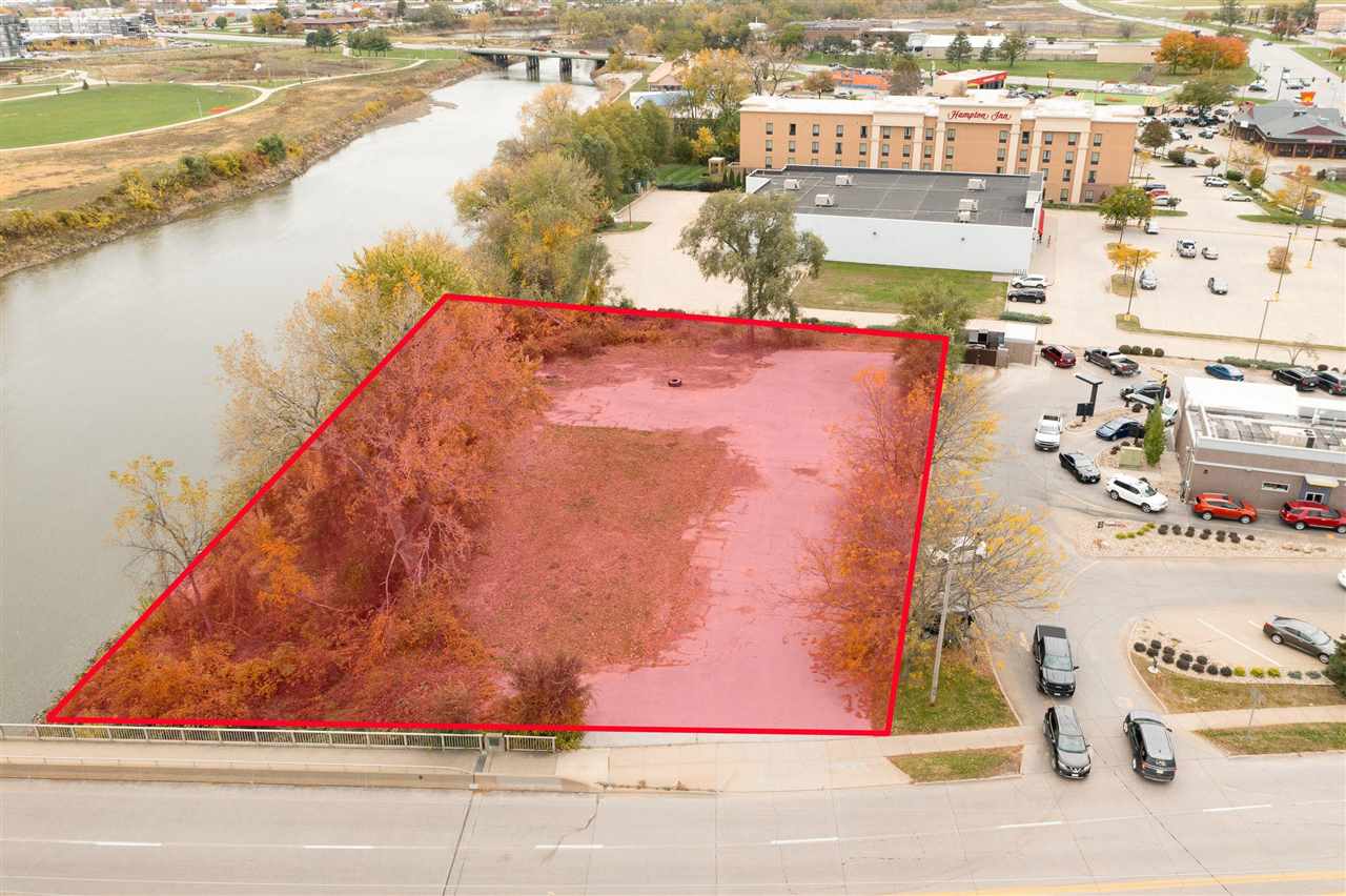 21 W Benton Street Iowa City IA 52246