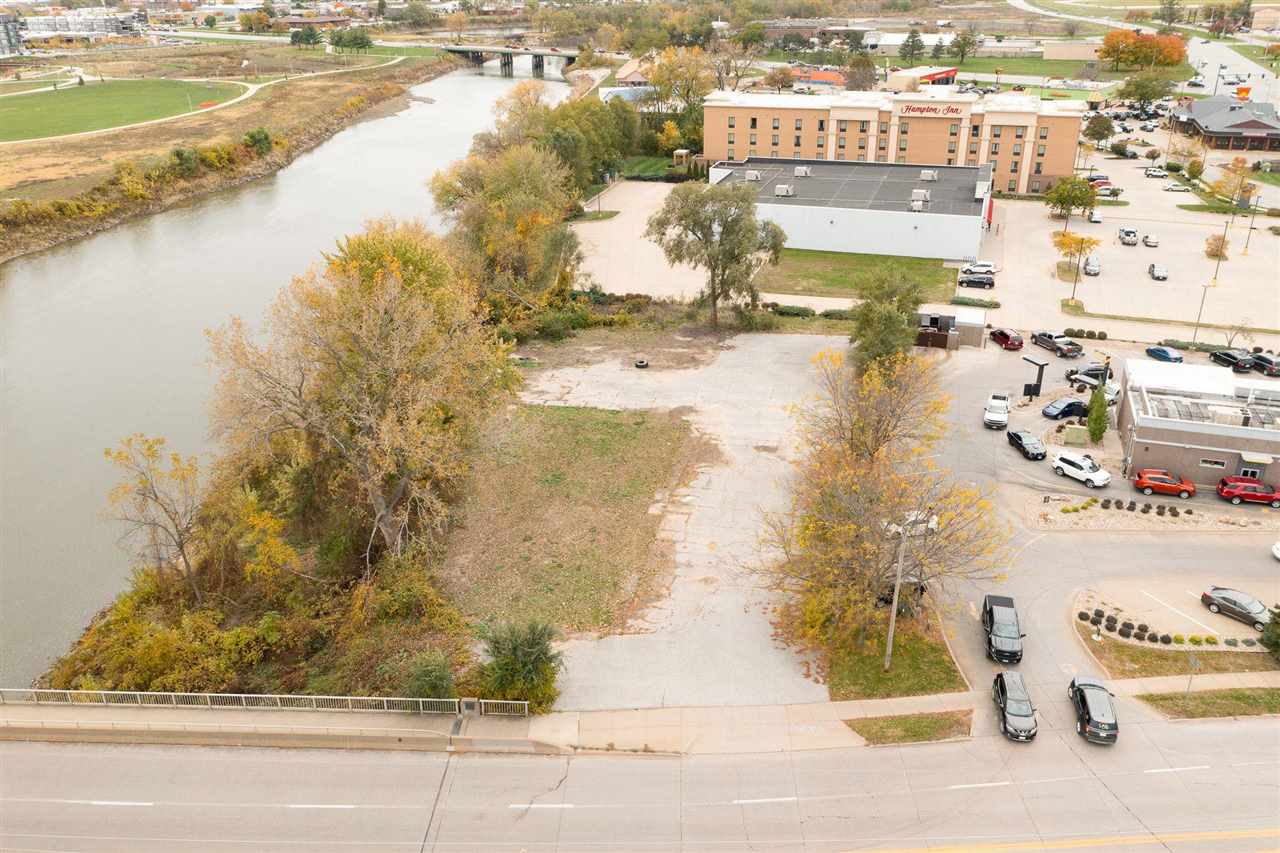 21 W Benton Street Iowa City IA 52246