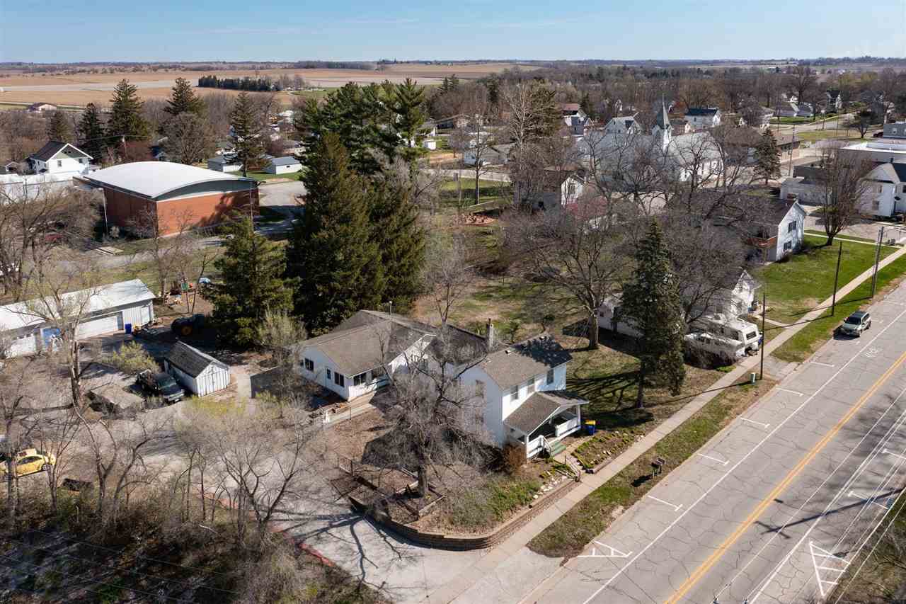 220/230 West Main Street Solon IA 52333