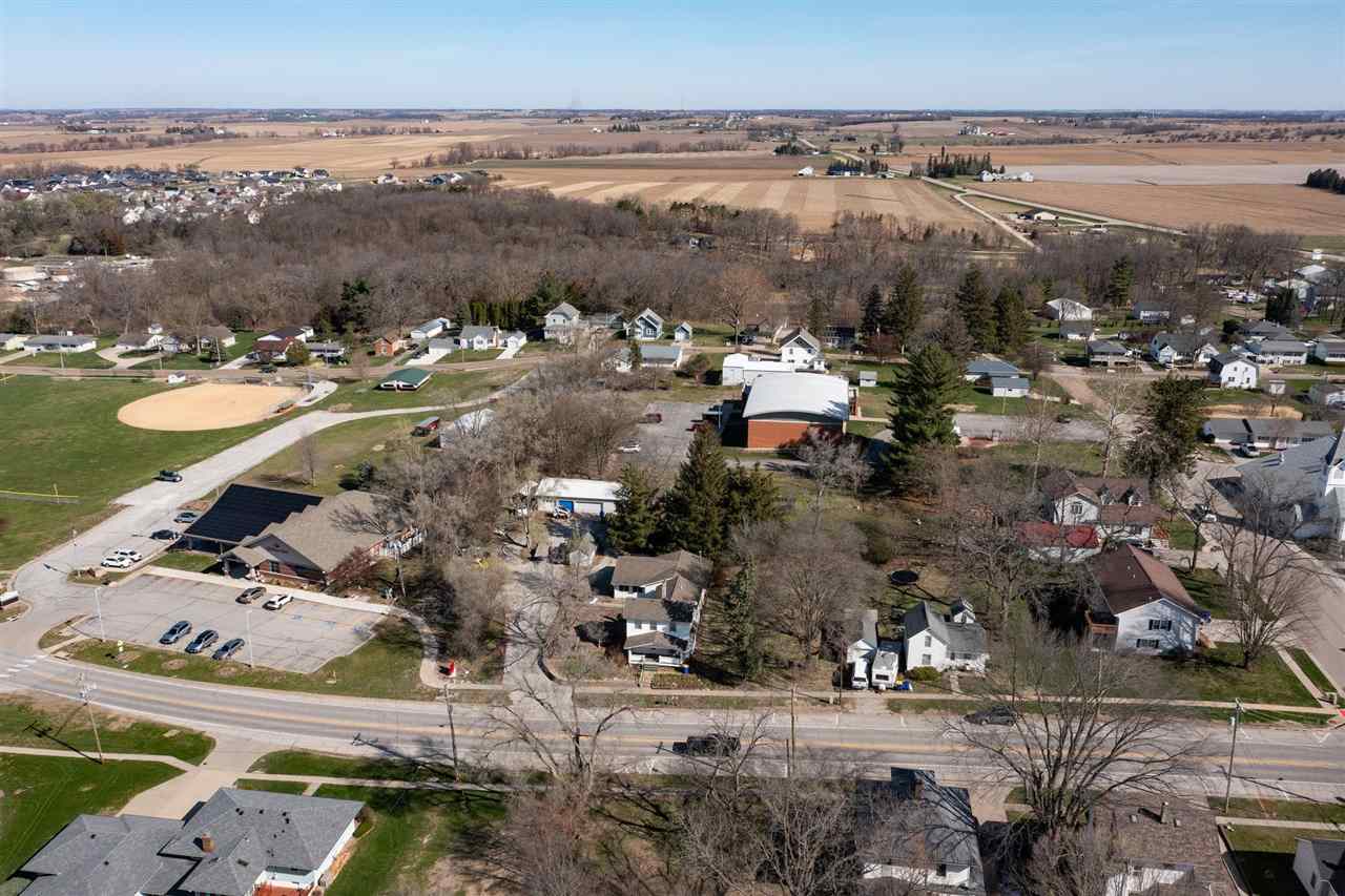 220/230 West Main Street Solon IA 52333