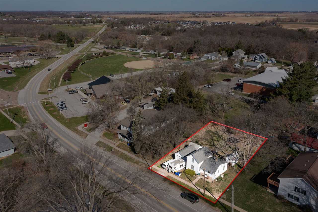 220/230 West Main Street Solon IA 52333