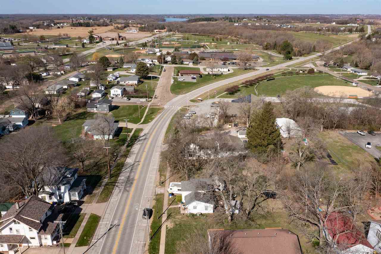 220/230 West Main Street Solon IA 52333