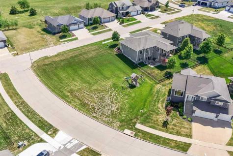 4152 Barbaro Avenue Iowa City IA 52240