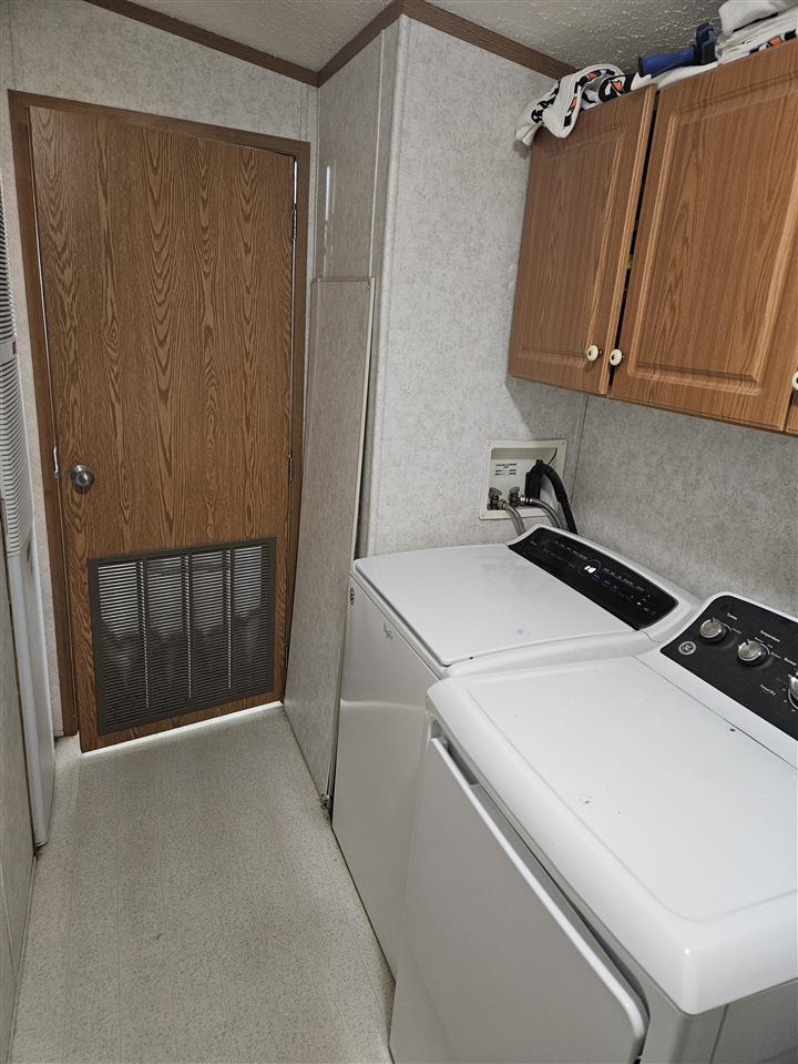 343 Mosswood Lane Iowa City IA 52246