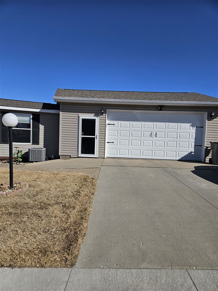 343 Mosswood Lane Iowa City IA 52246