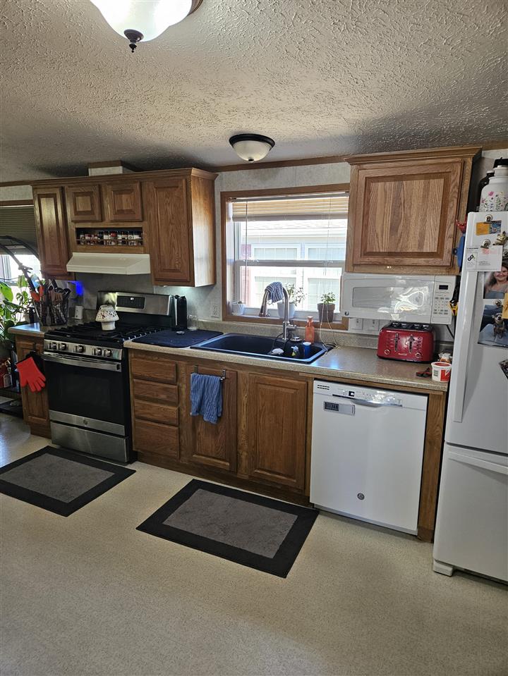 343 Mosswood Lane Iowa City IA 52246