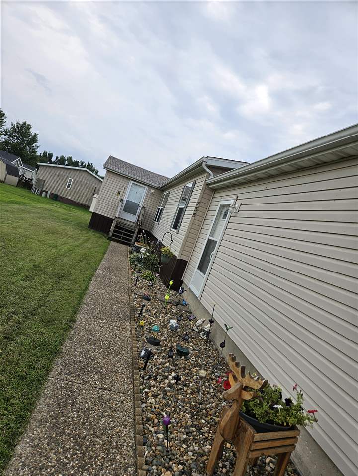 735 Bay Ridge Drive Iowa City IA 52240